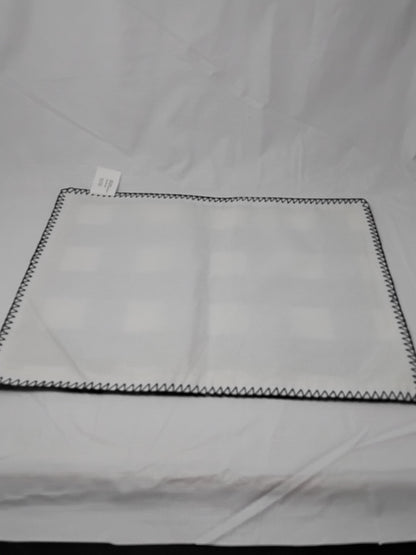 The Spring Shop Buffalo Check Placemat Navy Blue & White Gingham 14x19 Set of 2  New