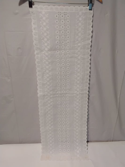 White Embroidered Lace Table Runner Floral Eyelet Scalloped 40x13