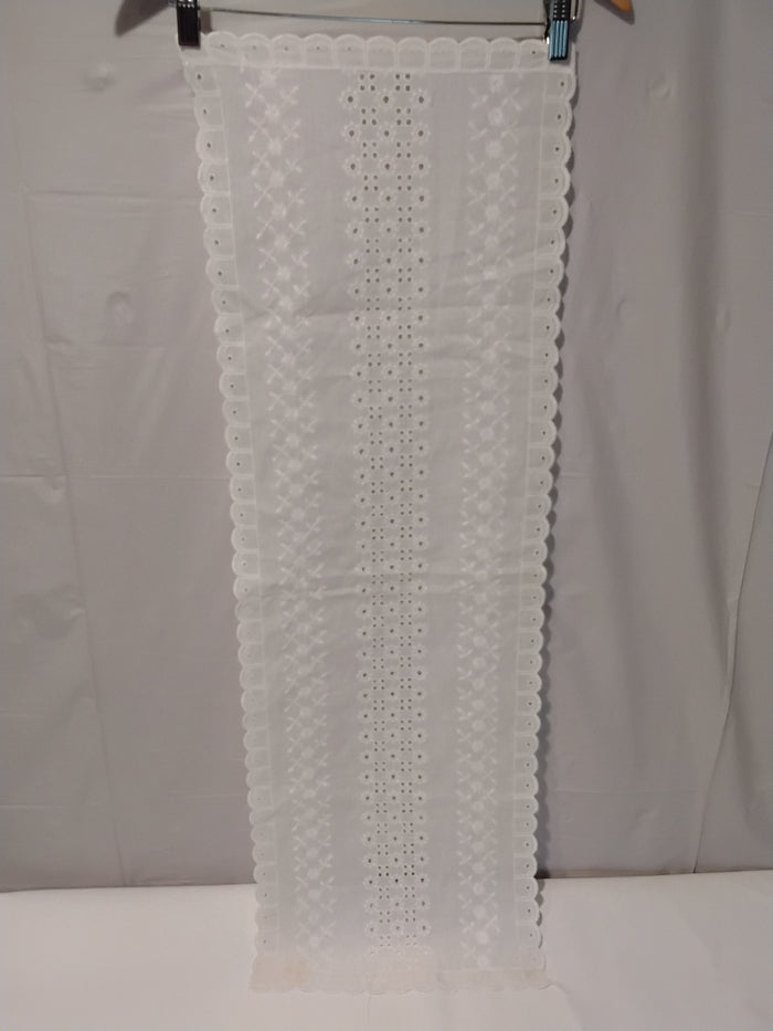 White Embroidered Lace Table Runner Floral Eyelet Scalloped 40x13