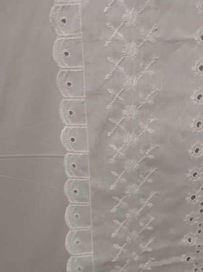 White Embroidered Lace Table Runner Floral Eyelet Scalloped 40x13