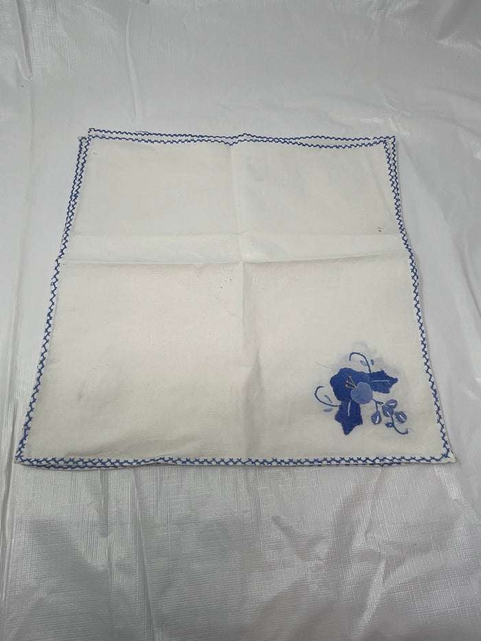 Set of 3 Vintage Linen Napkins – Blue Appliqué & Border