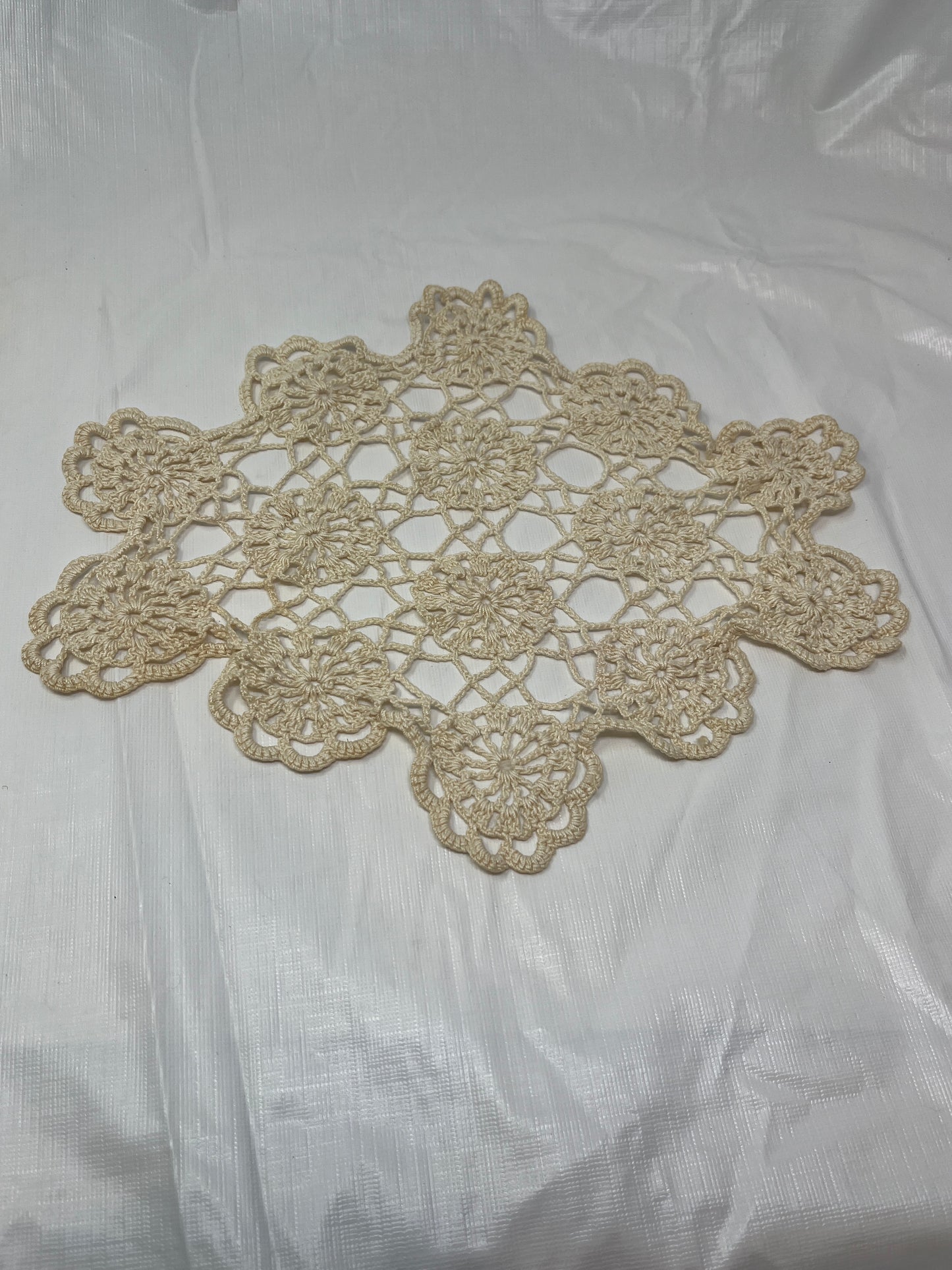 Vintage Crocheted Doily – Cream Starflower, 12"