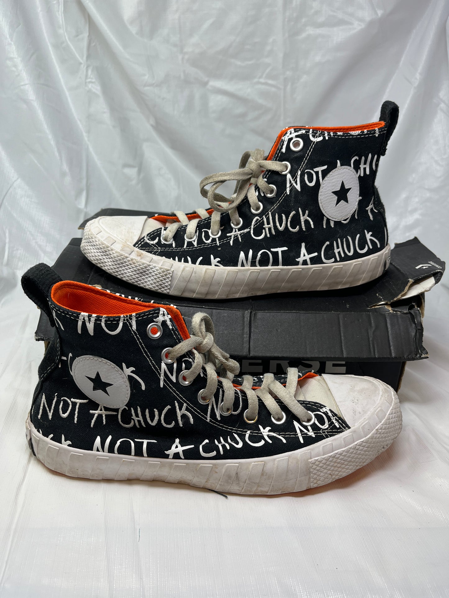 Converse UNT1TL3D Hi Men’s Sneakers – Size 9, Black/White/Bold Mandarin