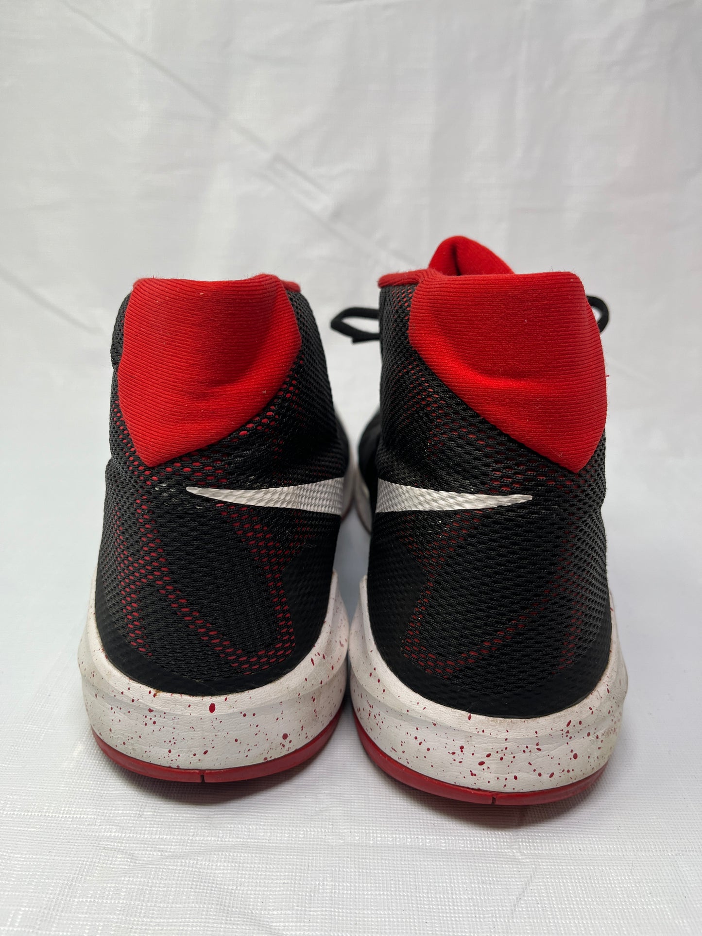 Nike Zoom Devosion Black University Red Size 12