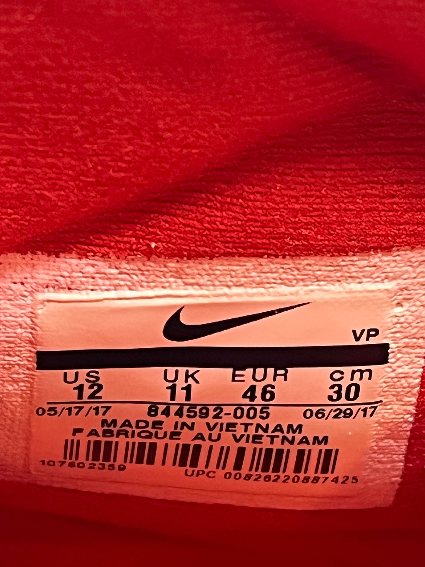 Nike Zoom Devosion Black University Red Size 12