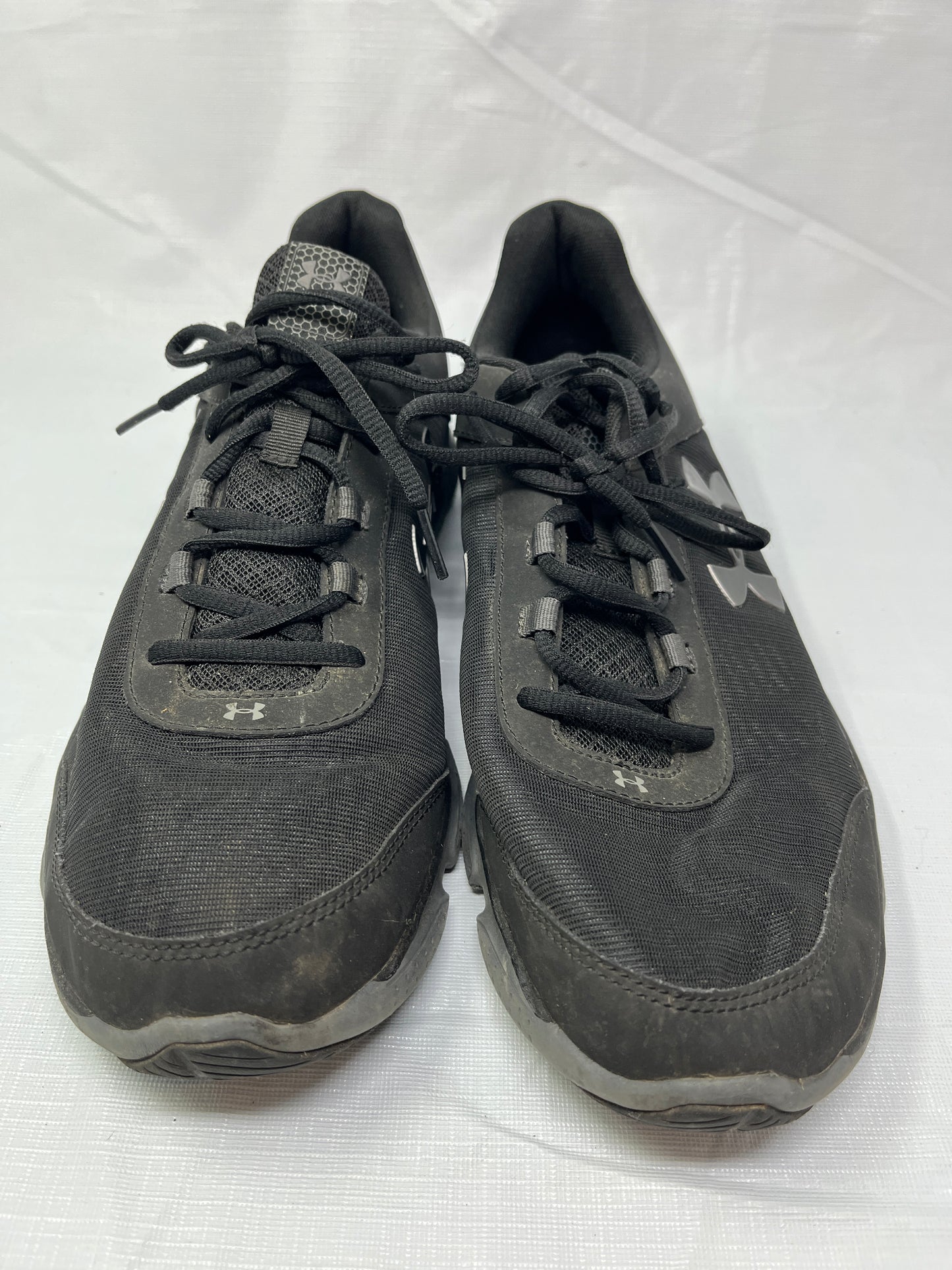 Under Armour Sneakers Mens Size 13 Black Gray