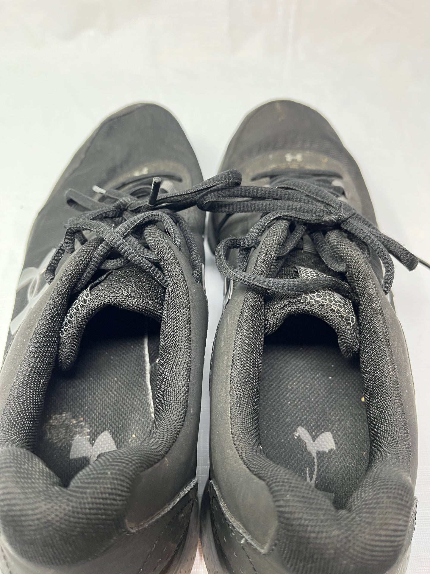Under Armour Sneakers Mens Size 13 Black Gray
