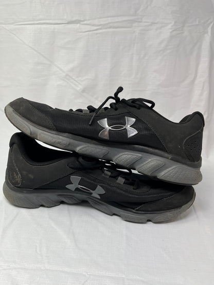 Under Armour Sneakers Mens Size 13 Black Gray